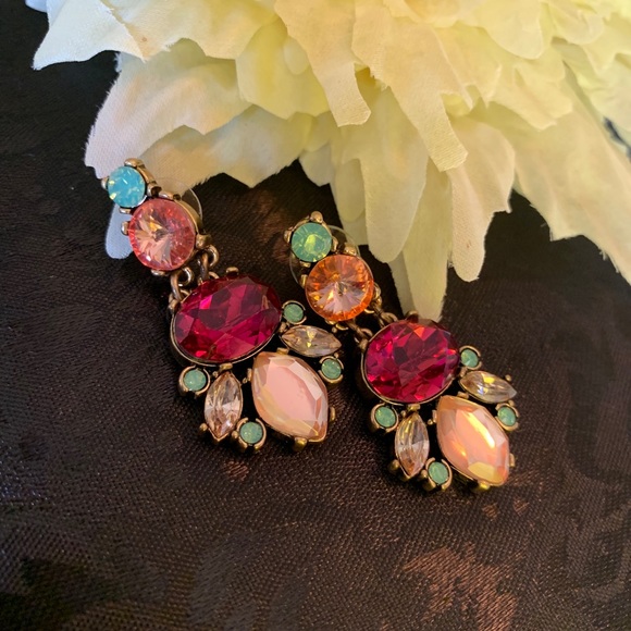 Jewelry - Pink Crystal Goldtone Earrings